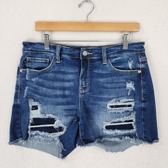 Judy Blue Shorts Womens Large Blue Distressed Denim Cutoff Raw Hem Mid Rise - Picture 1 of 12